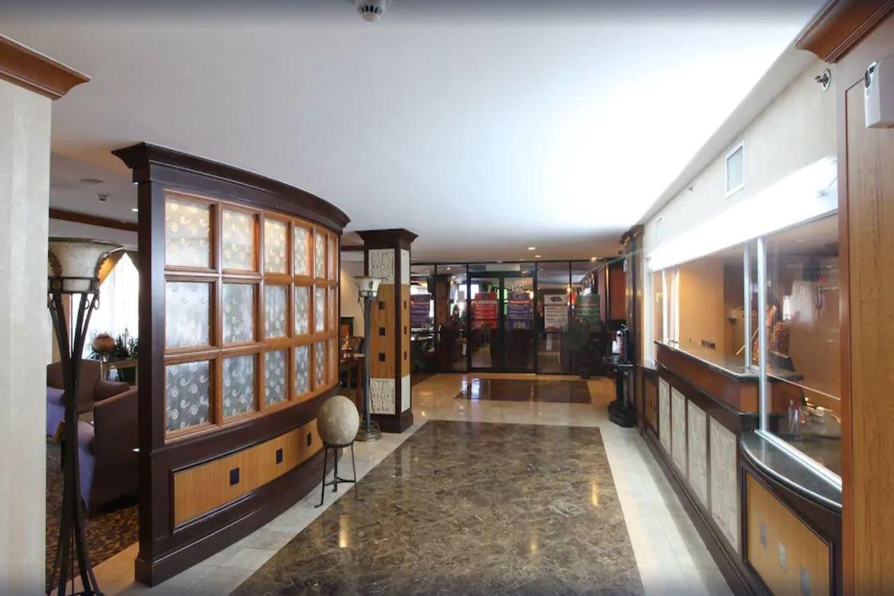 Clarion Hotel Park Central Dallas Exterior foto